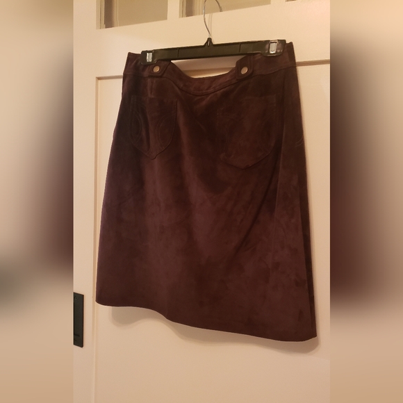 DANIER Brown Suede Skirt - Picture 4 of 8